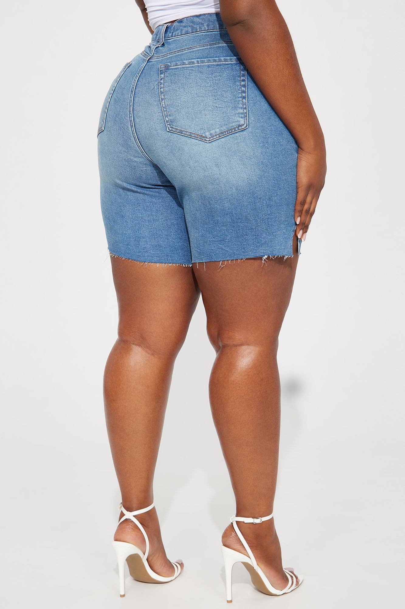 Everything's Good Super Stretch Denim Bermudas - Medium Blue Wash