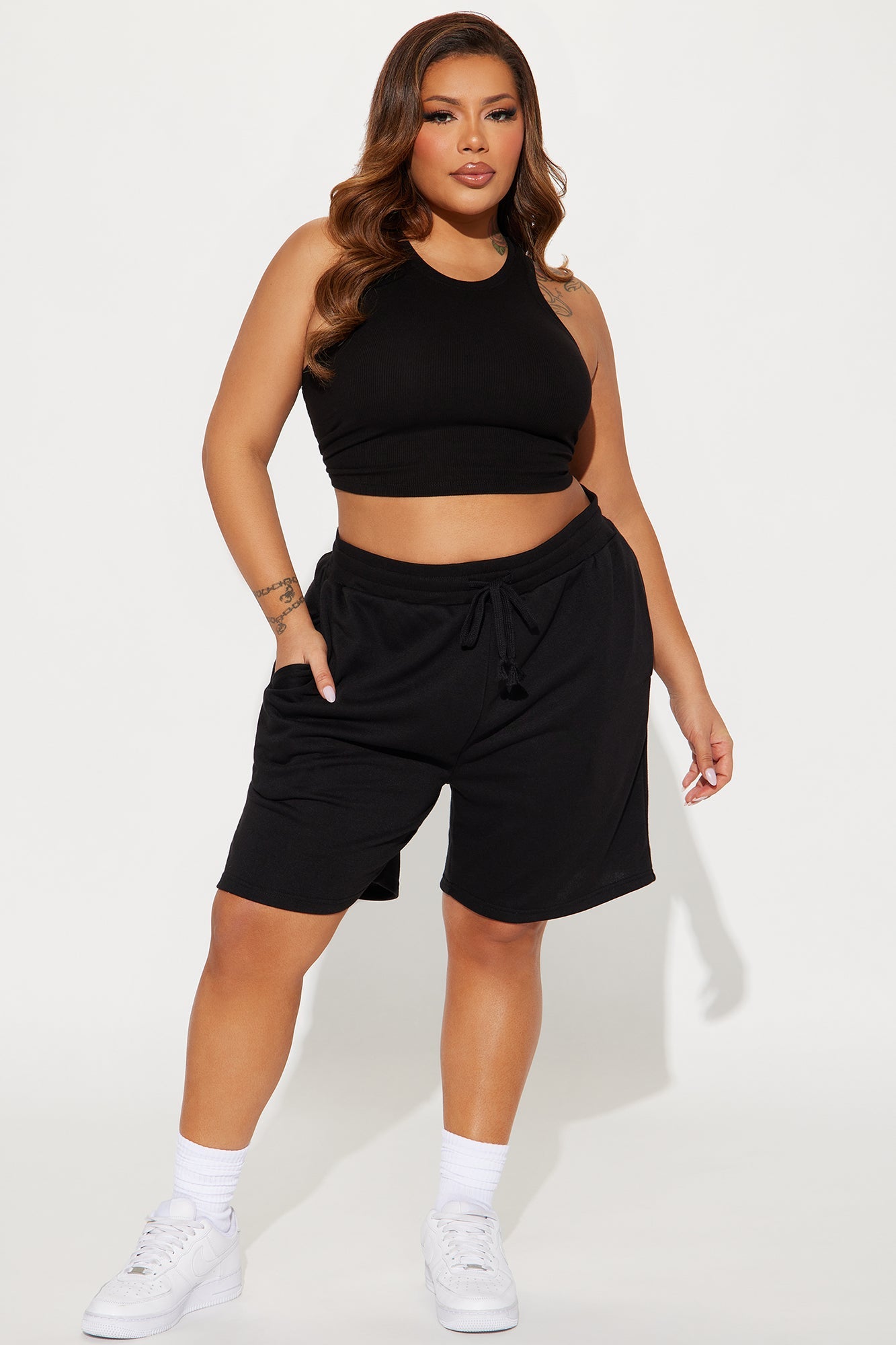 Here To Lounge Sweatshorts - Black