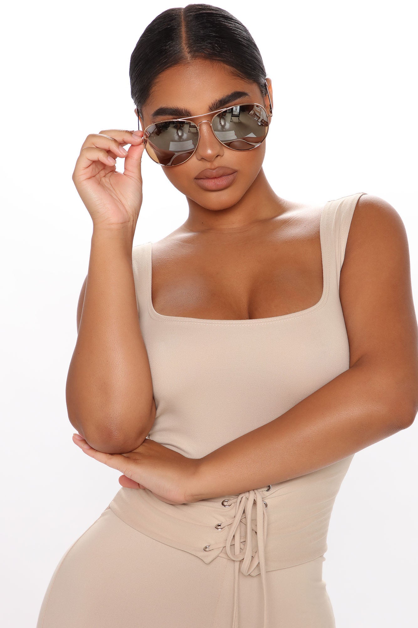 She's A Classic Aviator Sunglasses - Gold