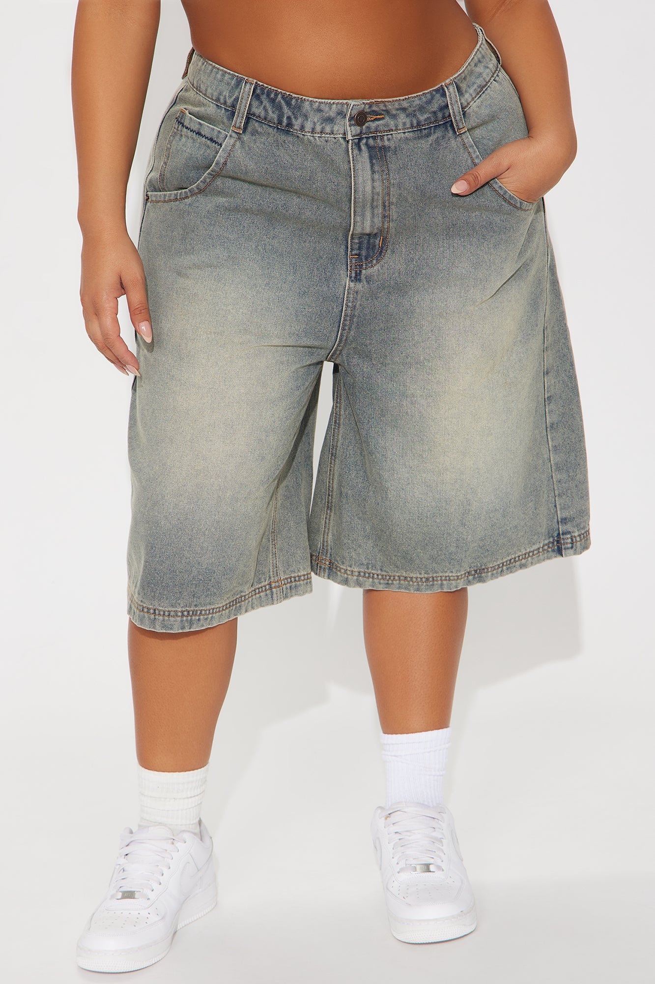 Basic 90's Denim Jorts - Vintage Wash