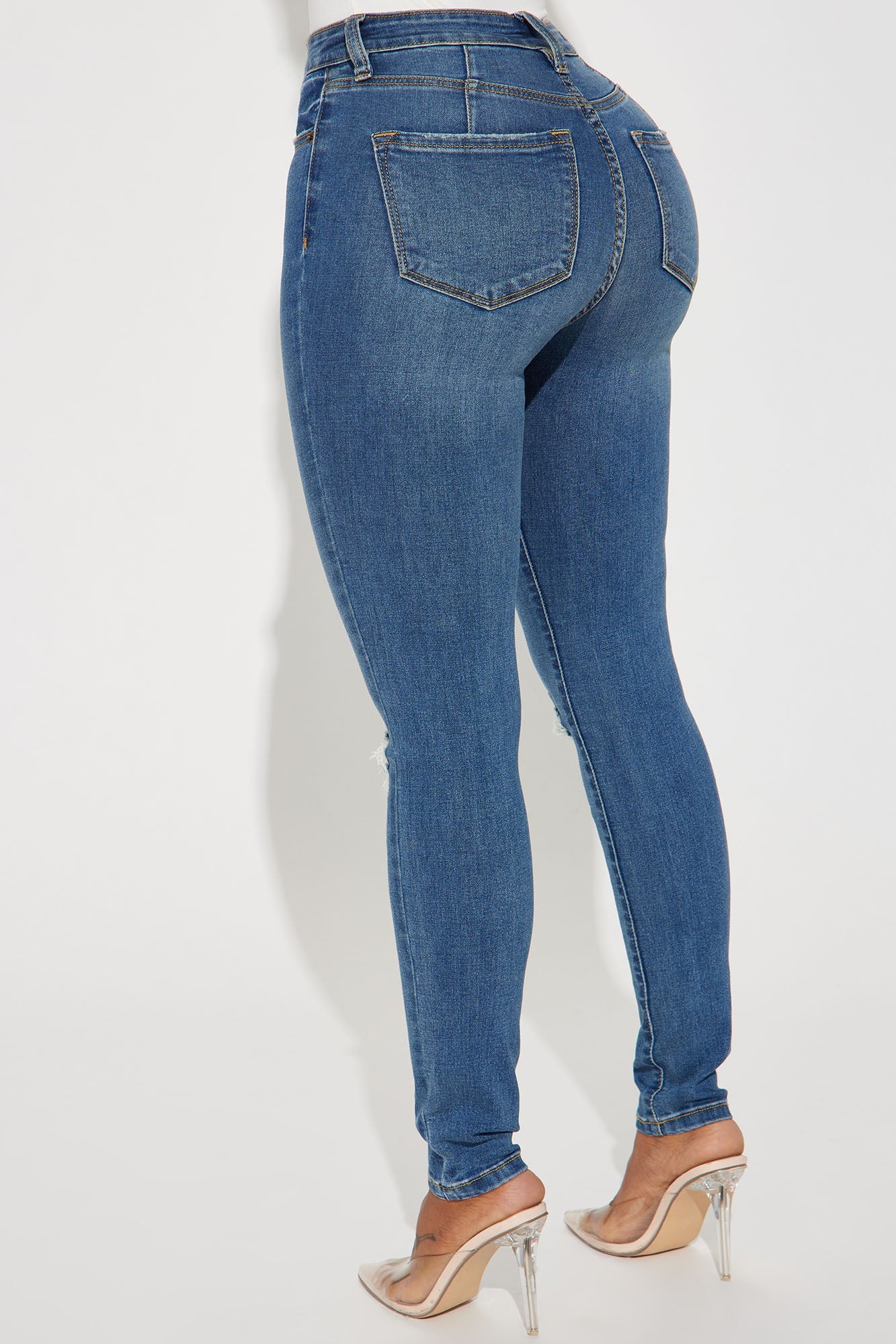 Kinsley Control Curvy Stretch Skinny Jeans - Medium Wash