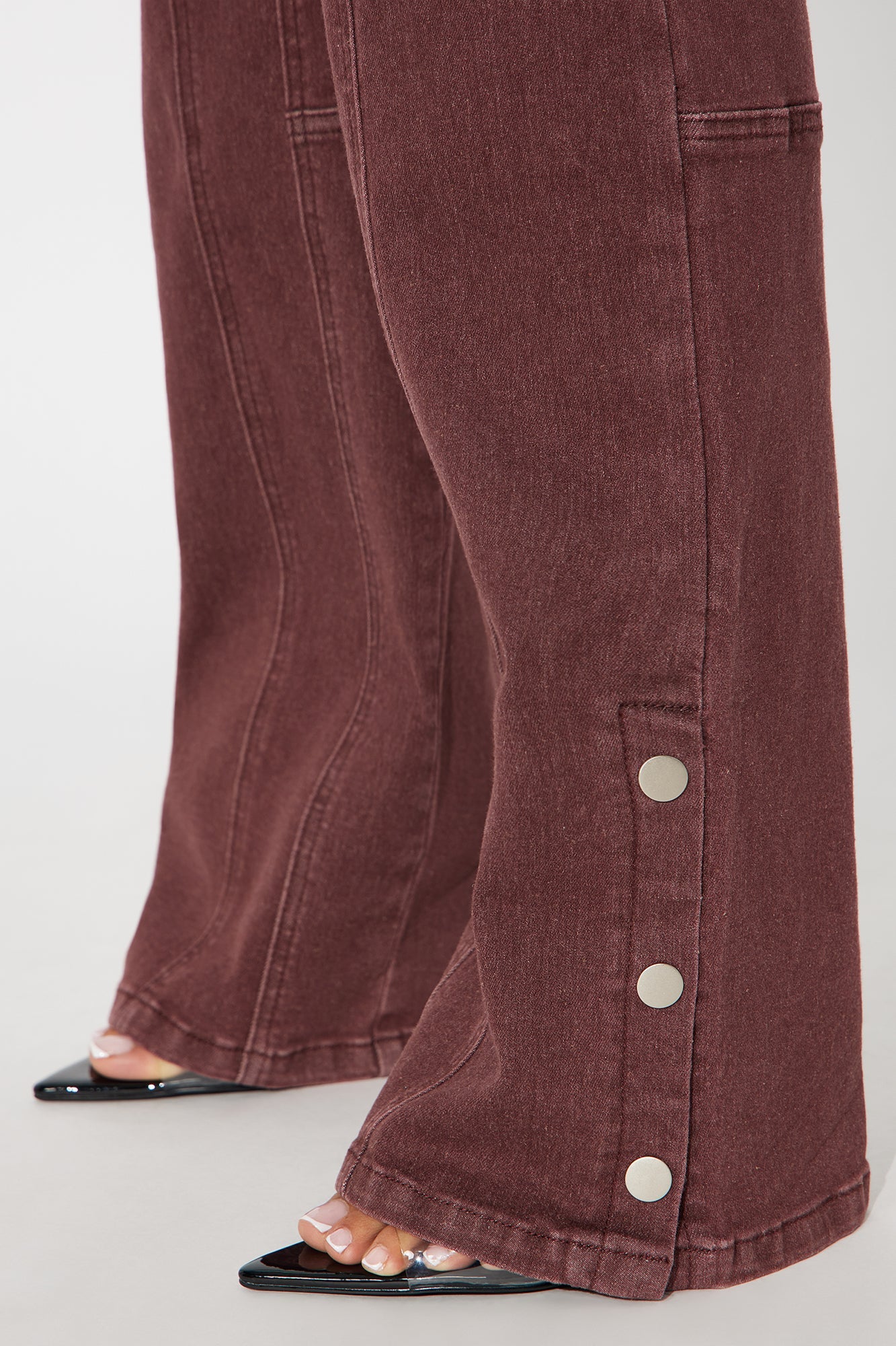 Chasin' You Mineral Wash Pant - Burgundy