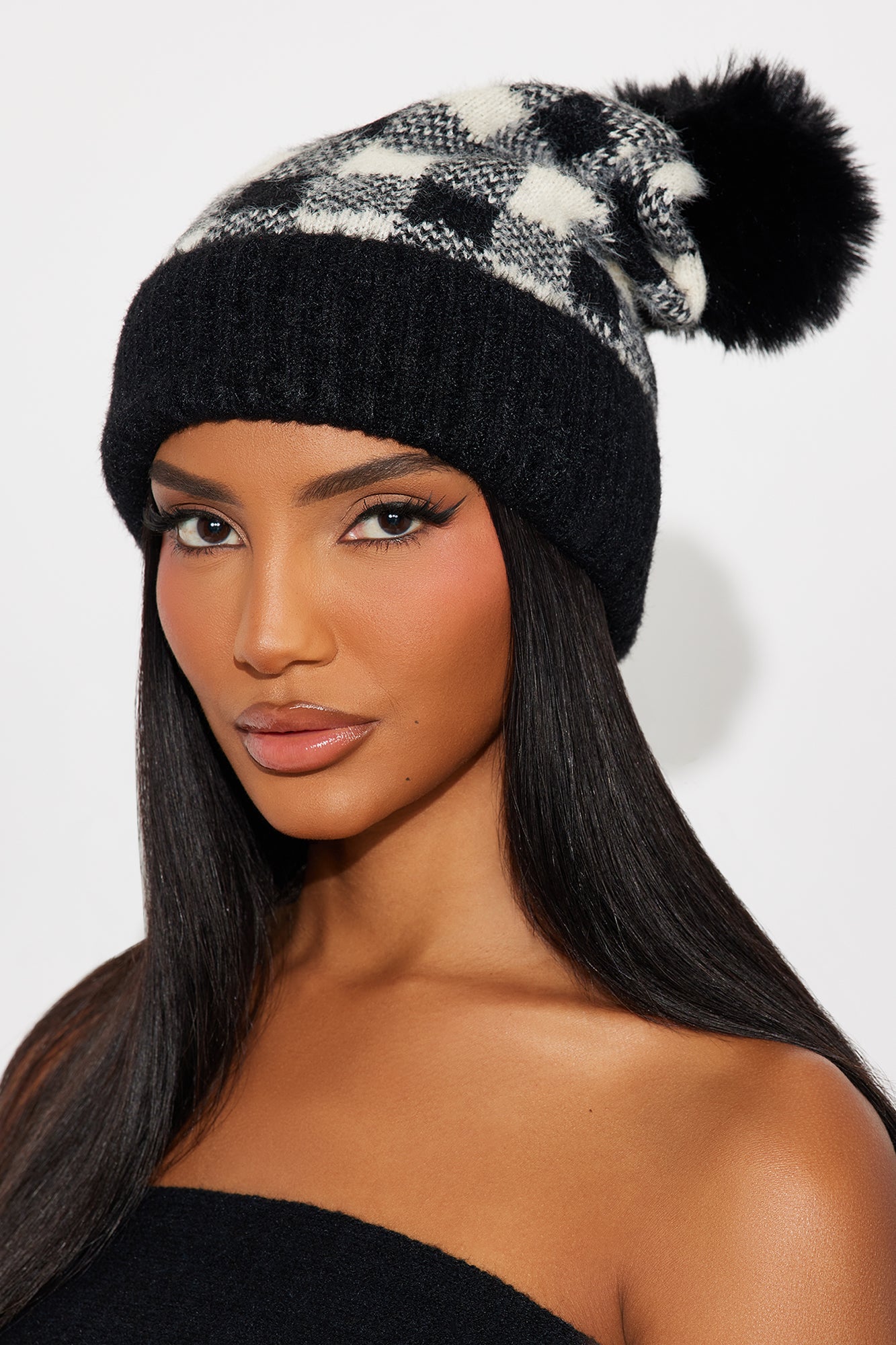 Checking Out Beanie - Black/White
